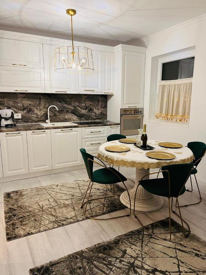 Apartament Larysse Oradea Eksteriør bilde