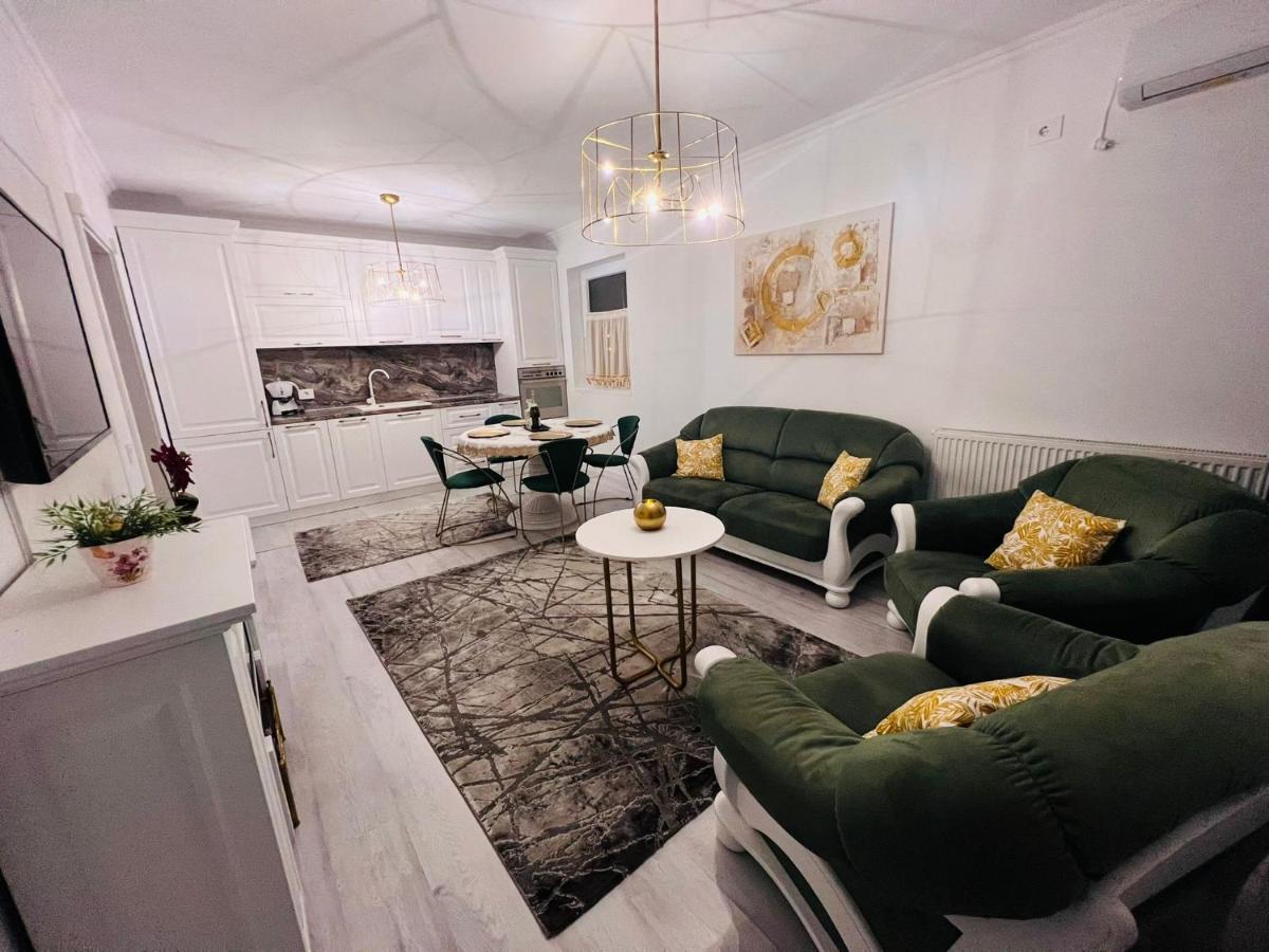 Apartament Larysse Oradea Eksteriør bilde